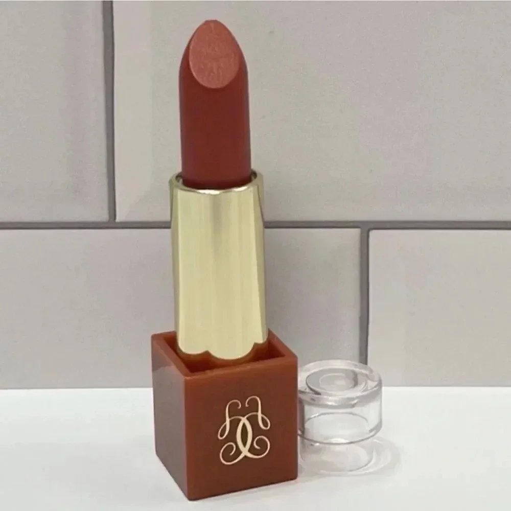 Guerlain 546 Fauve Seduisant Kiss Kiss Lipstick